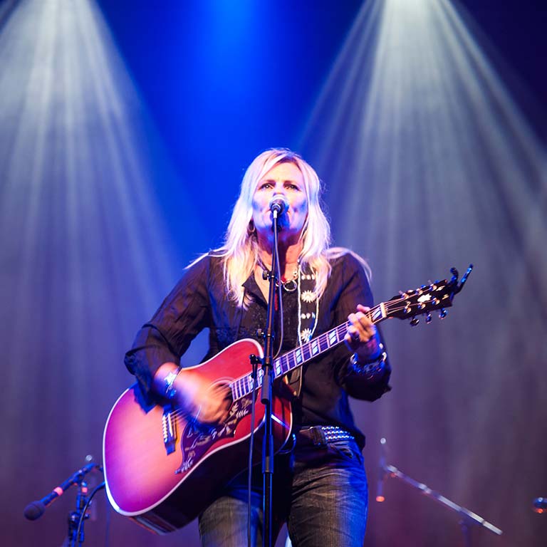 Anne-Lena Winter performing on stage
